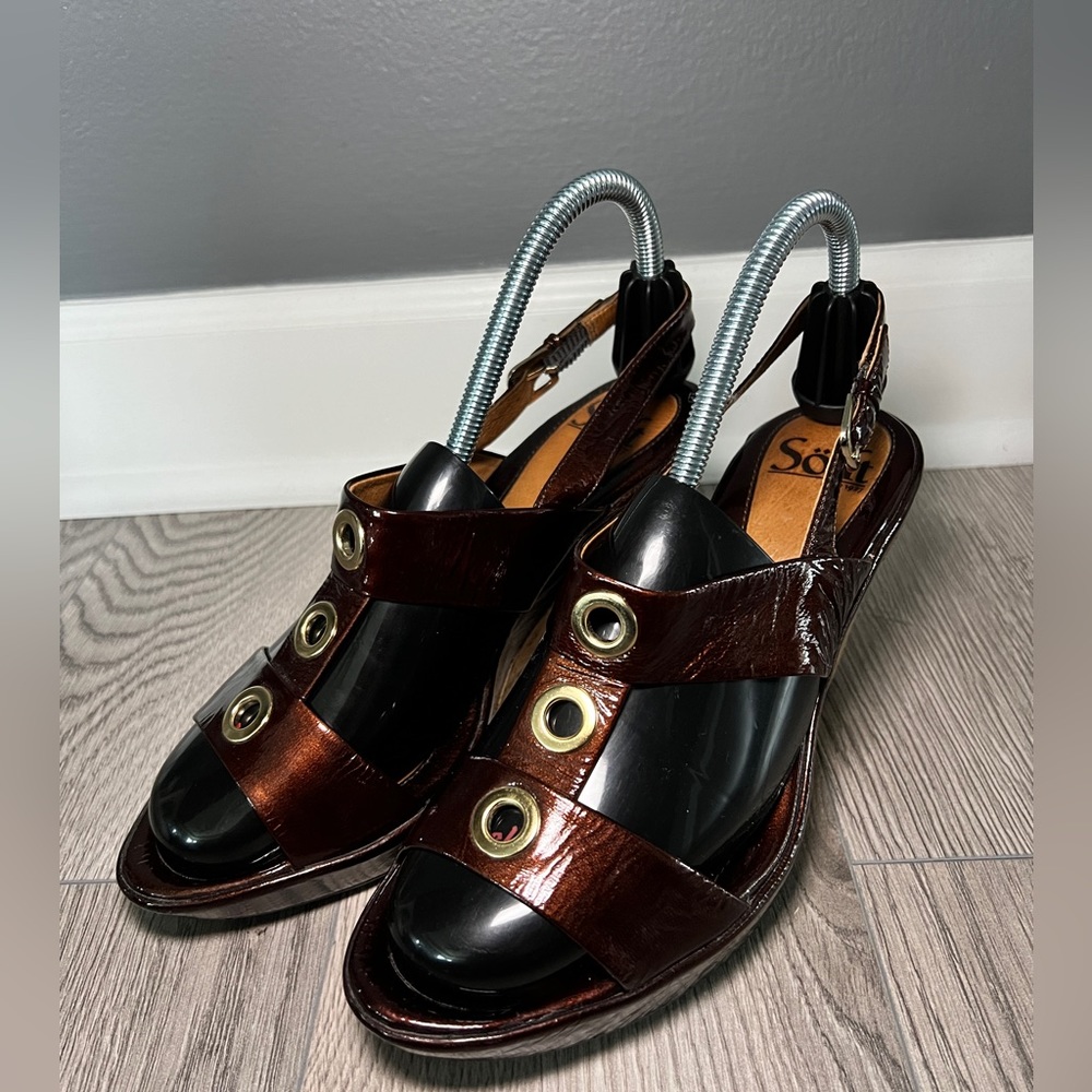Sofft Women’s Three Ring Cork Brown Sandal Wedges Size 8.5